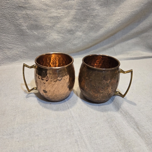 Hammered Copper Mugs with Gold Handles - Picture 3 of 4